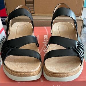 Easy Spirit Ilena Black and Tan Women's Comfy Sandals-New-Size 8.5